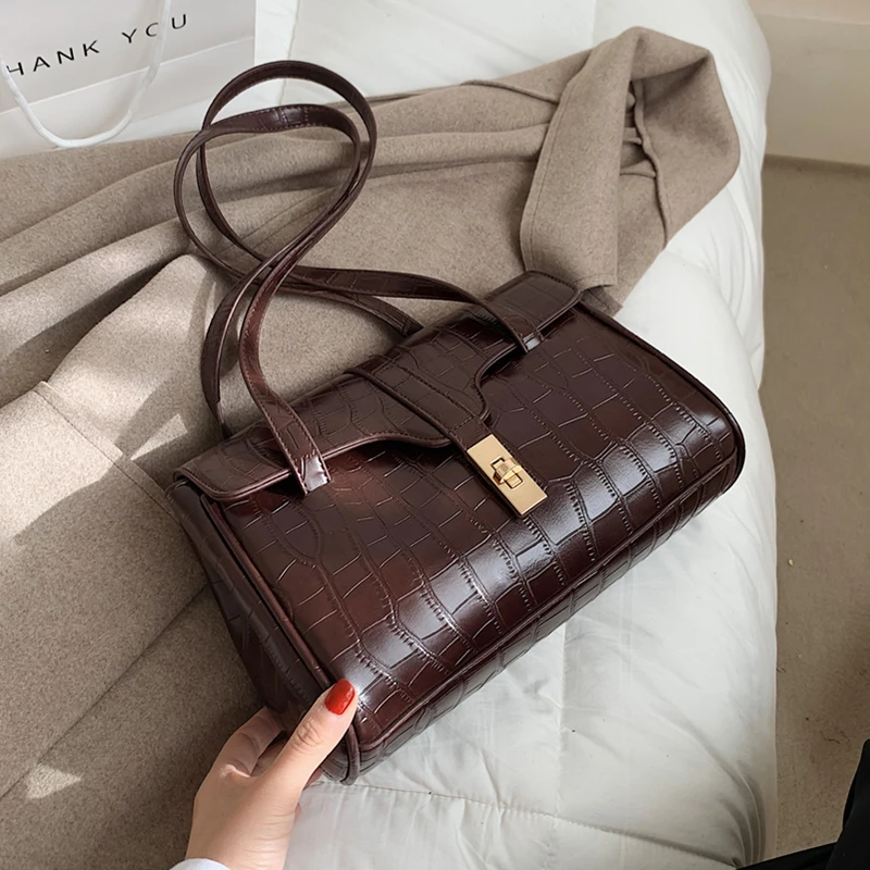 

Гран capacidad De las mujeres bolsos de багет pedrería Ретро patrón де trabajo mujer bolsos de hombro de cuero de la