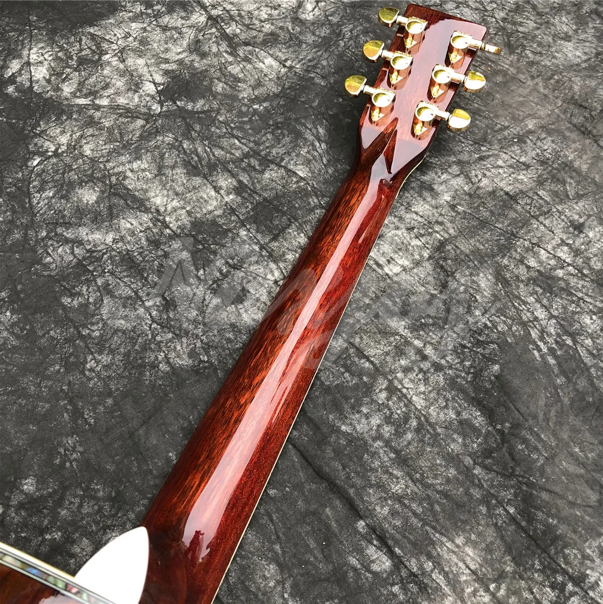 

41 Inch Solid Red Spruce Top D Style Acoustic Guitar,Rosewood Fingerboard and Body Electric EQ Guitarra