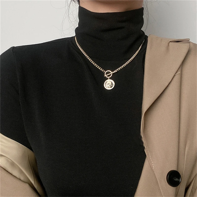 

Vintage Queen Coin Cross Pendant Necklace Rose Gold Alloy Steel Jewelry Woman Gift Not Change Color Drop Shipping