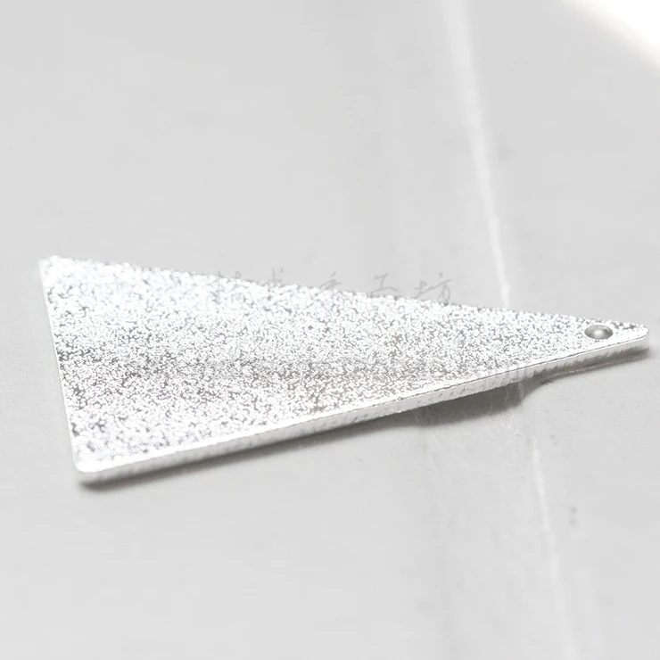 

Brass Base Textured Triangle Pendant - 23x32mm (3706C)