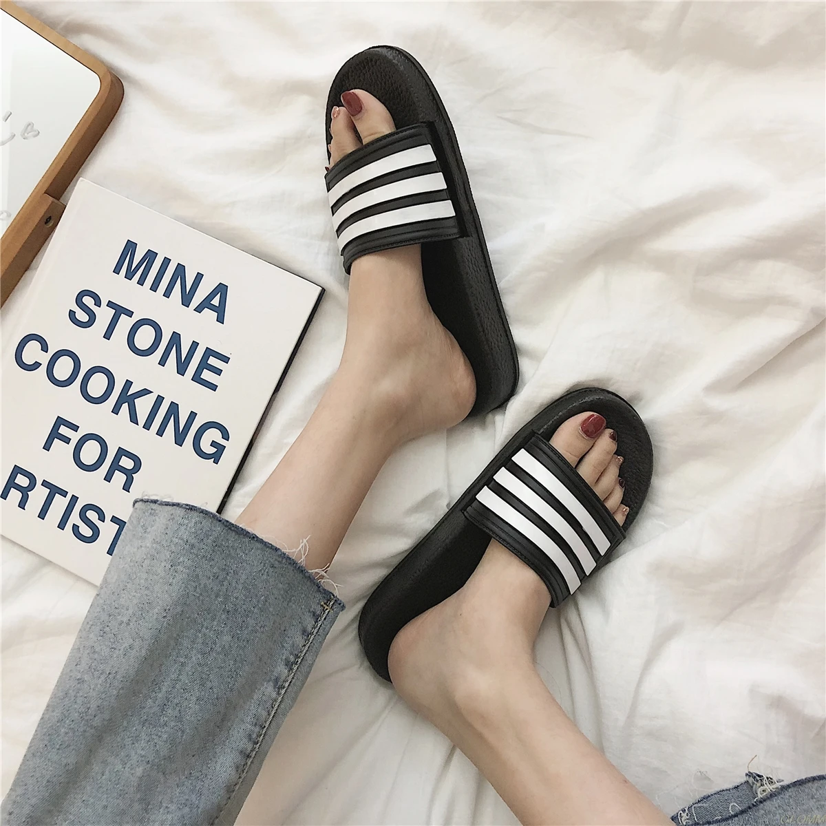 Шлепанцы мужские Нескользящие повседневные сандалии на мягкой подошве для