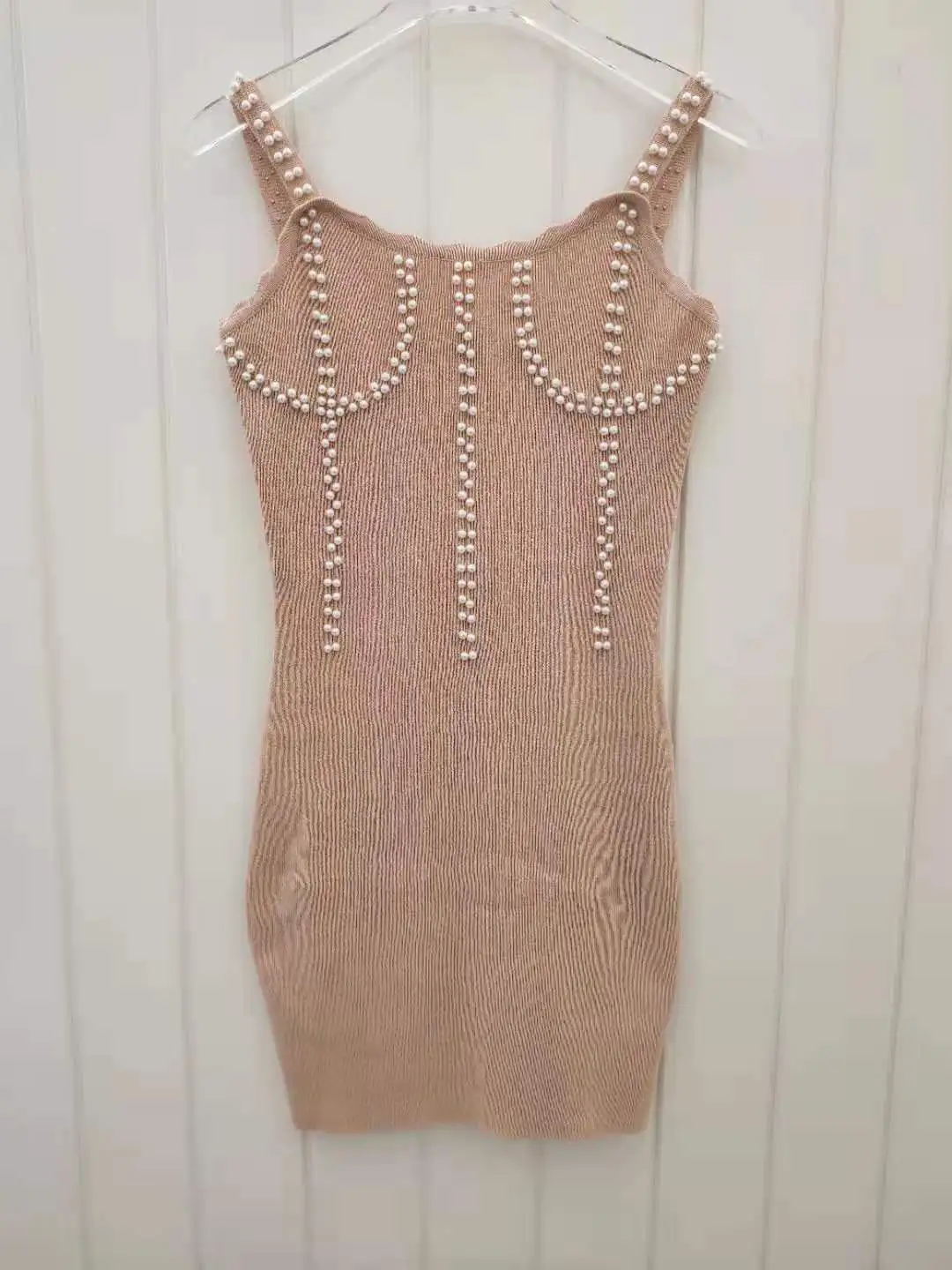 

Женское облегающее мини-платье с жемчужными вставками на бретелях, модное вечернее платье с воротником-хомутом 2021, Сексуальные клубные обл...