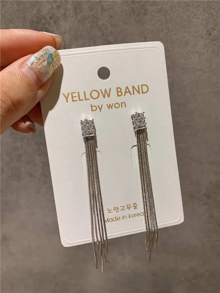 Pendientes mujer moda 2019 DEL LUNA IU корейские серьги для женщин Эффектные капельки модные