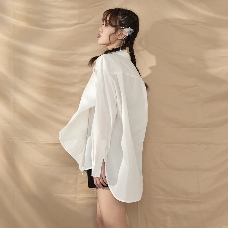 

[EAM] Women Wite Pleated Big Size Blouse New Stand Collar Long Sleeve Loose Fit Shirt Fashion Tide Spring Autumn 2021 YG6380