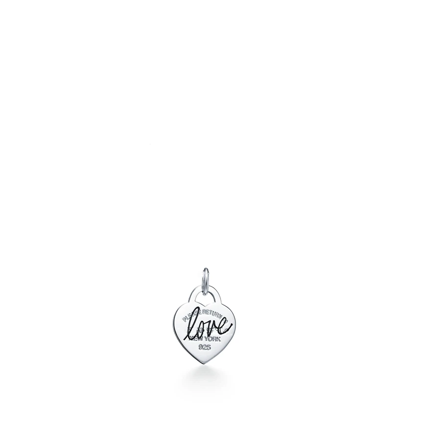

Personality, fashion trend of "love" heart-shaped pendant necklace