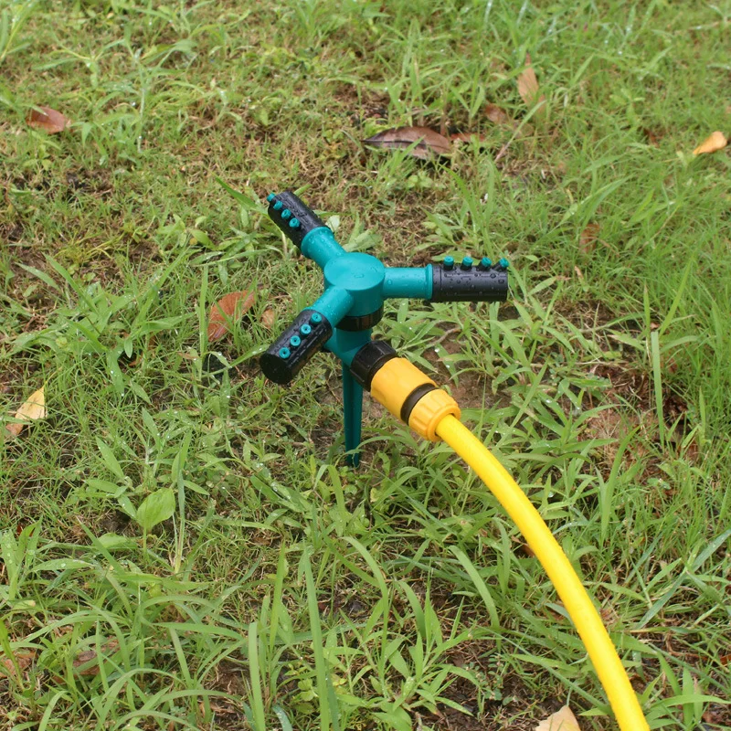 

Automatic Lawn Sprinkler 360 Rotating Small Three-prong Pin Sprinkler Automatic Garden Sprinkler Watering Irrigation Supplies