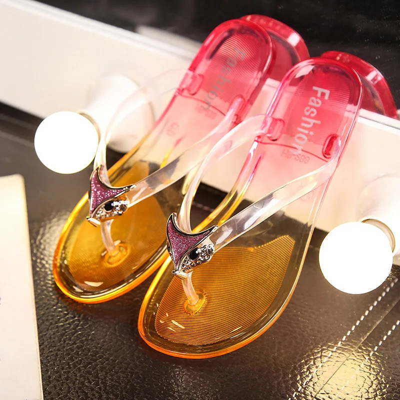

Women Sliper Shoes Rainbow Transparent Beach Sandals Pvc Crystal Thongs Slippers Summer Outside Ladies Fashion Silper Shoes