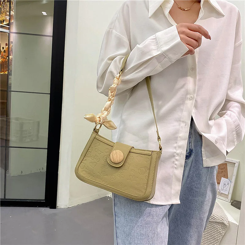 

2021 New Trendy Niche Fashion Ladies One-shoulder Armpit Bag Silk Scarf Messenger Bag High-end Western Style Small Bag Female