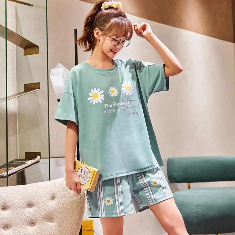

Home Wear Korean Cute Floral Daisy Women Pajamas Summer Pajamas Set Round Neck Short Sleeves Shorts Cotton Sleepwear Plus Size