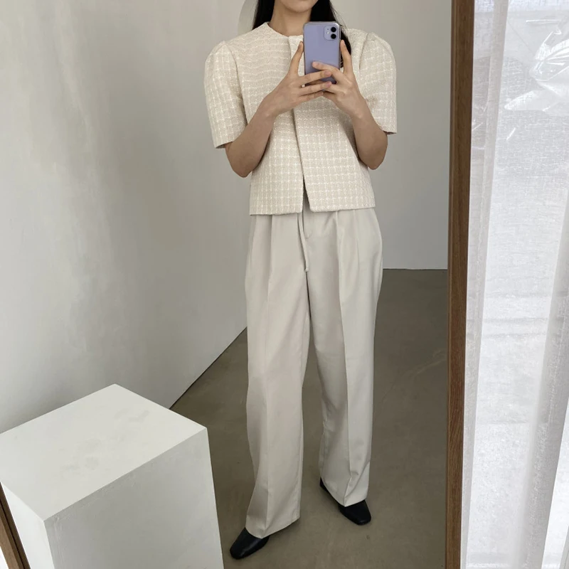 

GALCAUR Solid Coat For Women O Neck Puff Short Sleeve Single Button Casual Oversize Coats Female Fashion Clothes 2021 Summer New