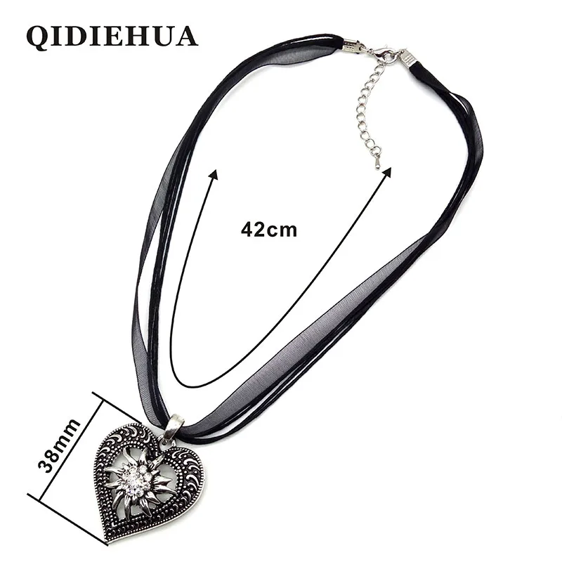 

New Bohemia Vintage Heart Shape Pendants Necklaces Women Lucky Flower Fashion Jewelry Gifts Oktoberfest Edelweiss Neckalce