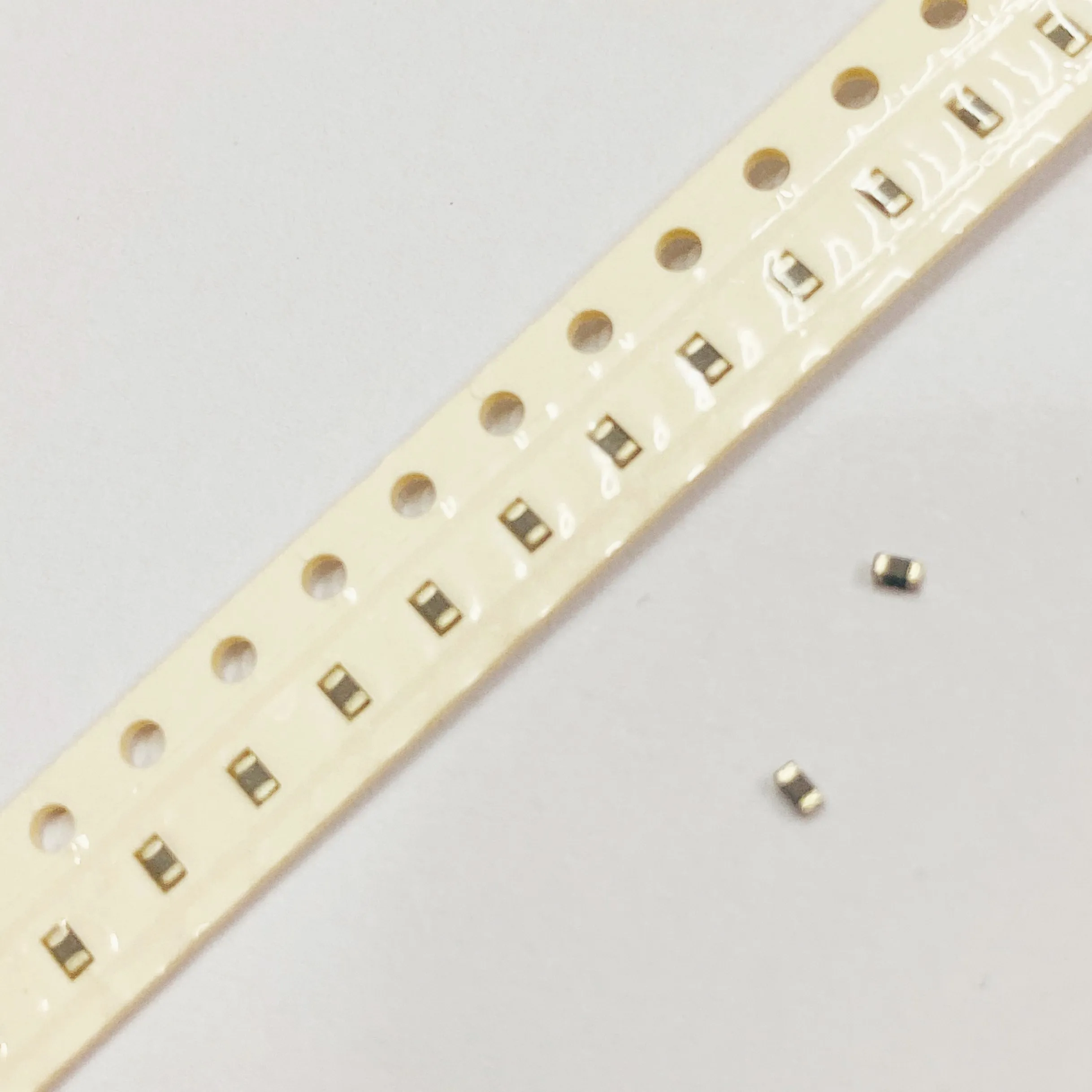 

100 шт SMD индуктор 0603 1608 чип Индукторы SMD многослойный индуктор нГн/560нгн/680нгн/820нгн/1мкгн/1. 2мкгн/1.5мкгн/2.2мкгн/3.3мкгн/3.9мкгн