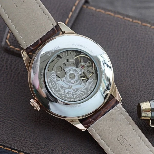 

Latest Men's Fashion Classic Belt Mechanical Hollow Automatic Mechanical Watch