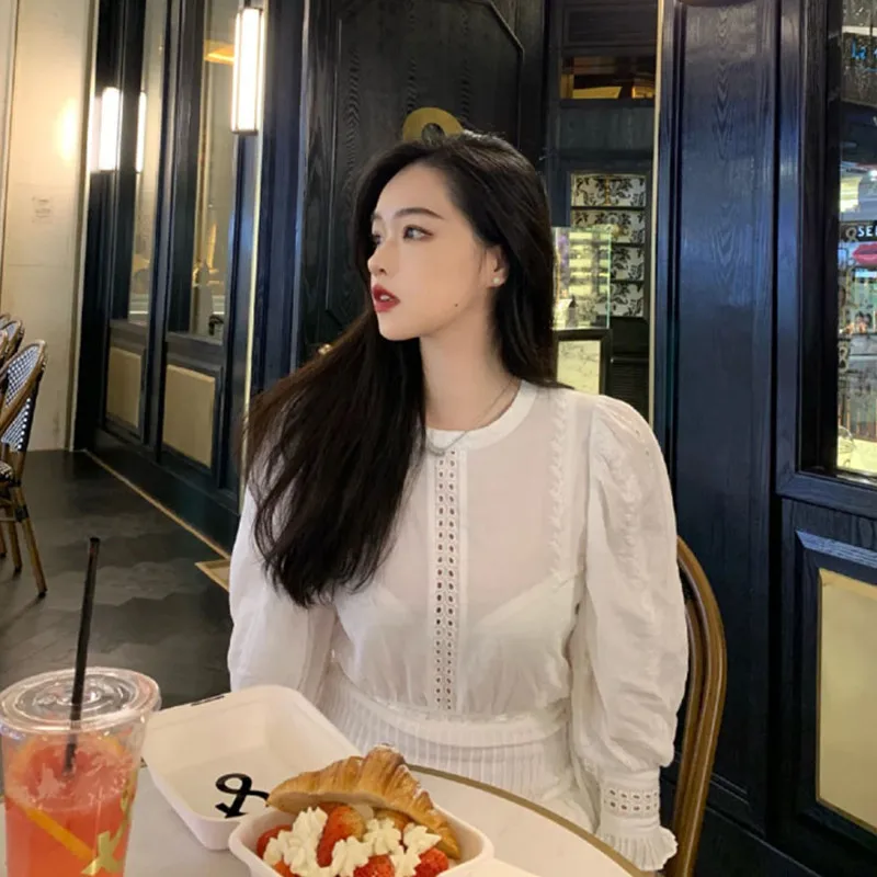 

White heavy lace round neck hollow lace dress 2021 new style temperament waist slim skirt