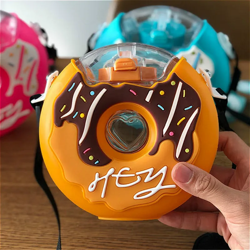 

Donut Children Water Bottle Doughnut Silicone Rainbow Portable Kettle with Straw Water Cups Bottles Kindergarten Kids Drinkware