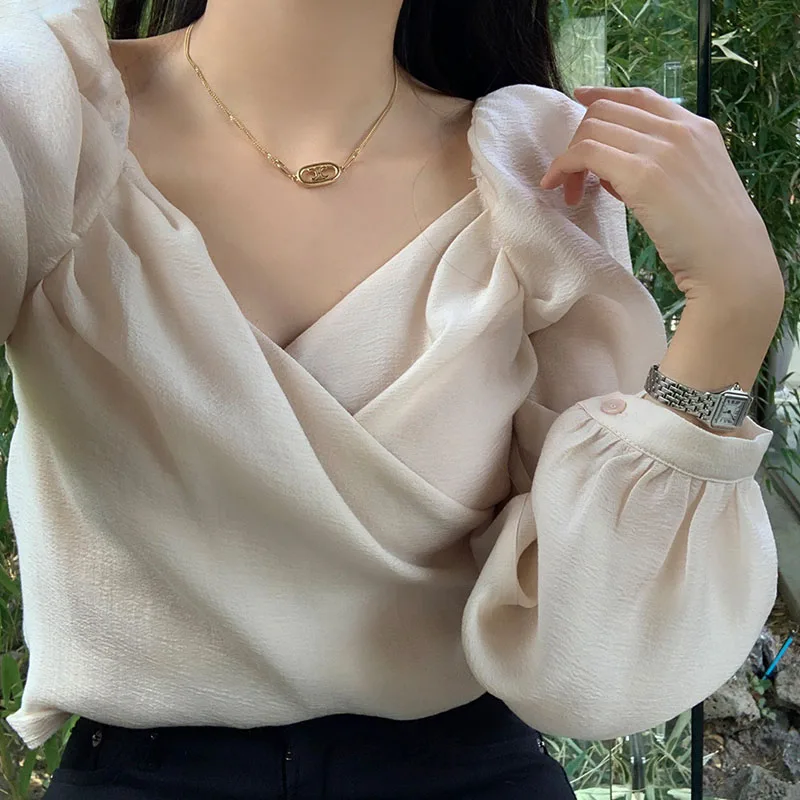 

Chic han edition v-neck hubble-bubble sleeve sleeved shirts