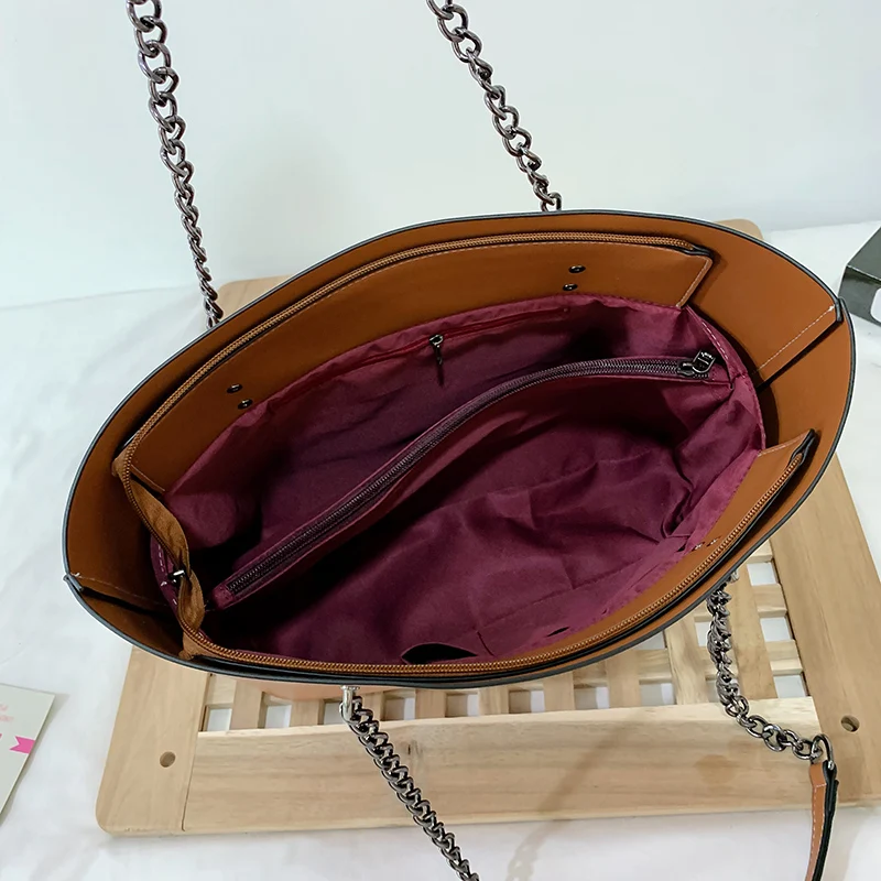 

Designer PU Leather Shoulder Bags For Women 2021 Chain High Capacity Handbags Travel Luxury Hand Bag Female Large Shoulder Bag