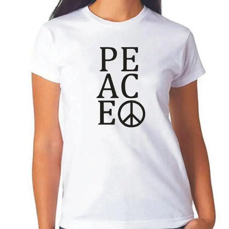 

Футболка женская с коротким рукавом и принтом «слоган мира»