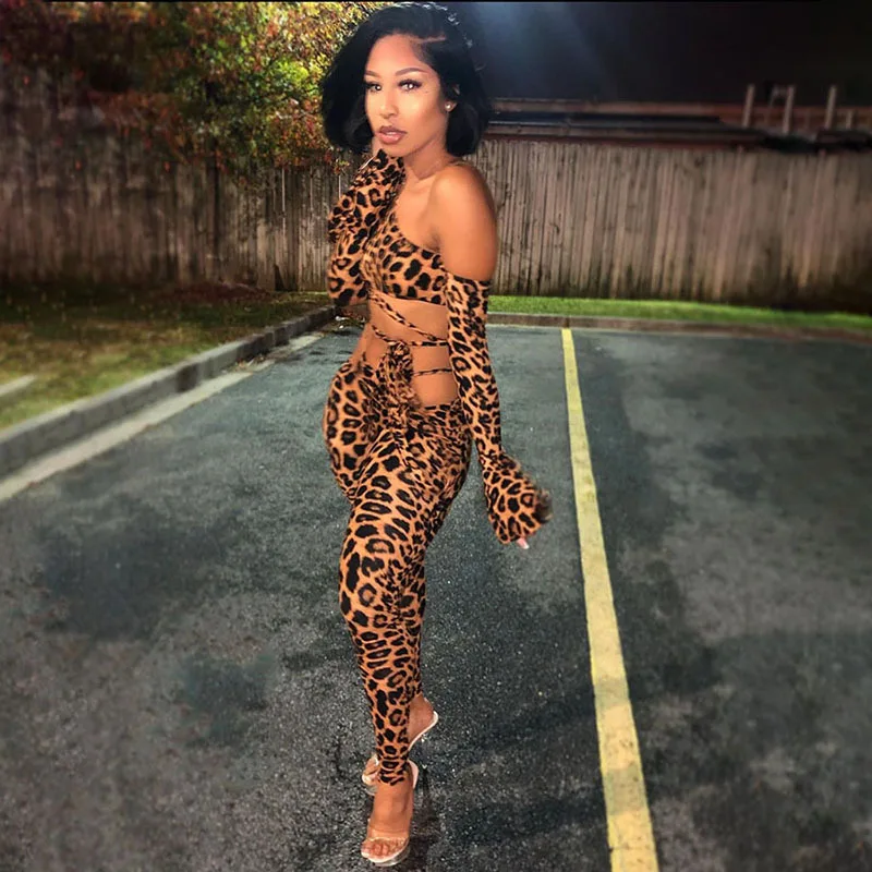 

Oluolin 2 Piece Set Women Sexy Camisole and Trousers Leopard Print Long Sleeve Patchwork Party Tracksuit Fashion Matching Set