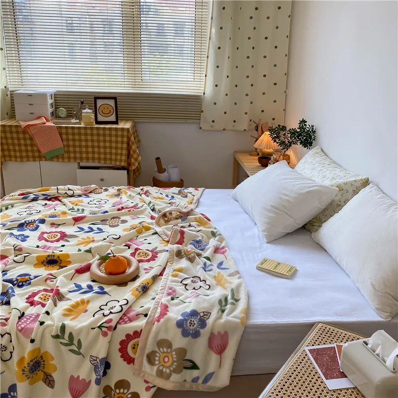 

ThatHome Four Seasons Cartoon Milk Velvet Blanket Nap Blanket Soft Blanket Flannel Blanket Machine Washable Sofa Blanket