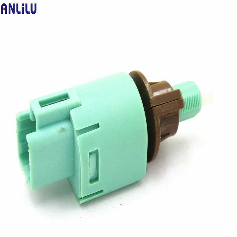 Переключатель стоп-сигнала 84340-69075 подходит для Toyota LandCruiser RAV4 Sienna Lexus GX460 LX570 8434069075