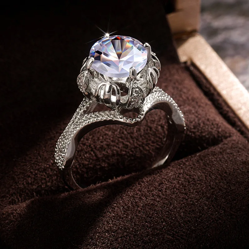 

Classic Delicate Flower Shape Princess Rings White Round Shiny Zircon Crystal Inlay Trendy Bride Engagement Jewelry Wedding Band