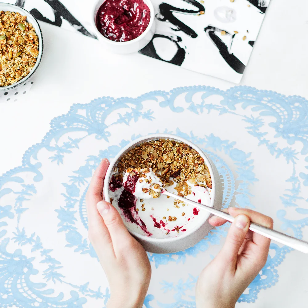 

2pcs Lace Embroidered Placemat Decorative Lace Placemat Wedding Party Decor