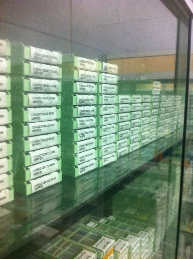 Режущие пластины для токарного станка с ЧПУ совместимые со стальными и