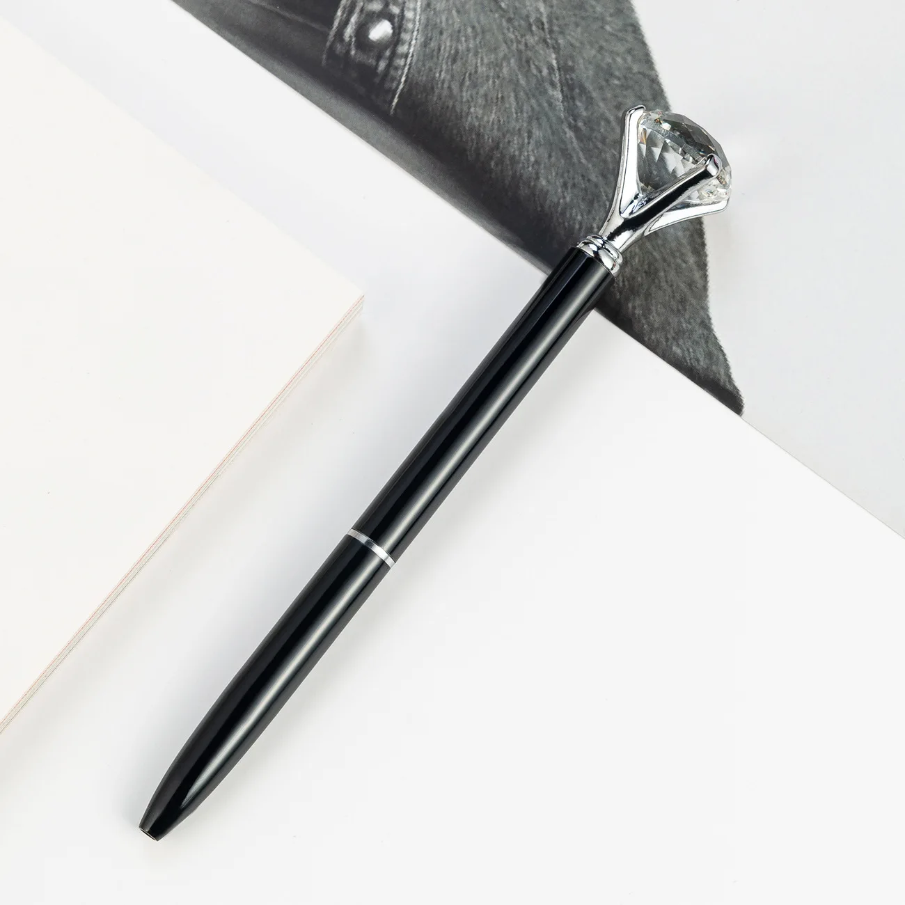 

Металлические шариковые ручки с бриллиантами umfinger