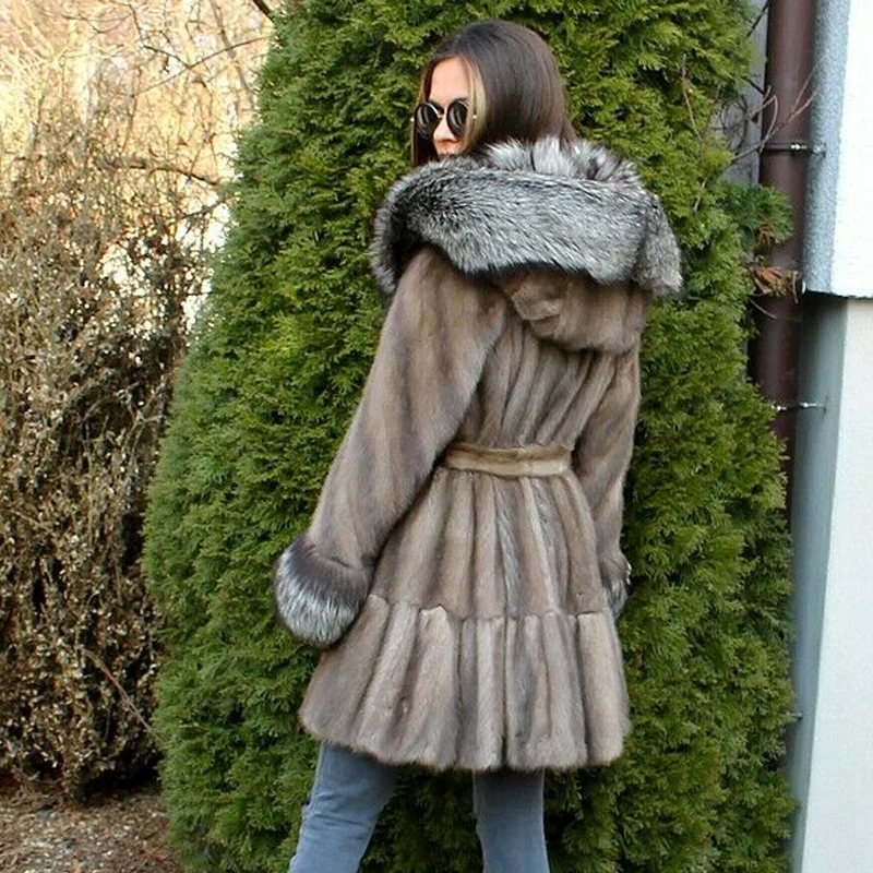 BFFUR 2022 Fashion Real Mink Fur Coat Women Winter High Quality Full Pelt Mink Fur Coats With Big Silver Fox Fur Hood Overcoats