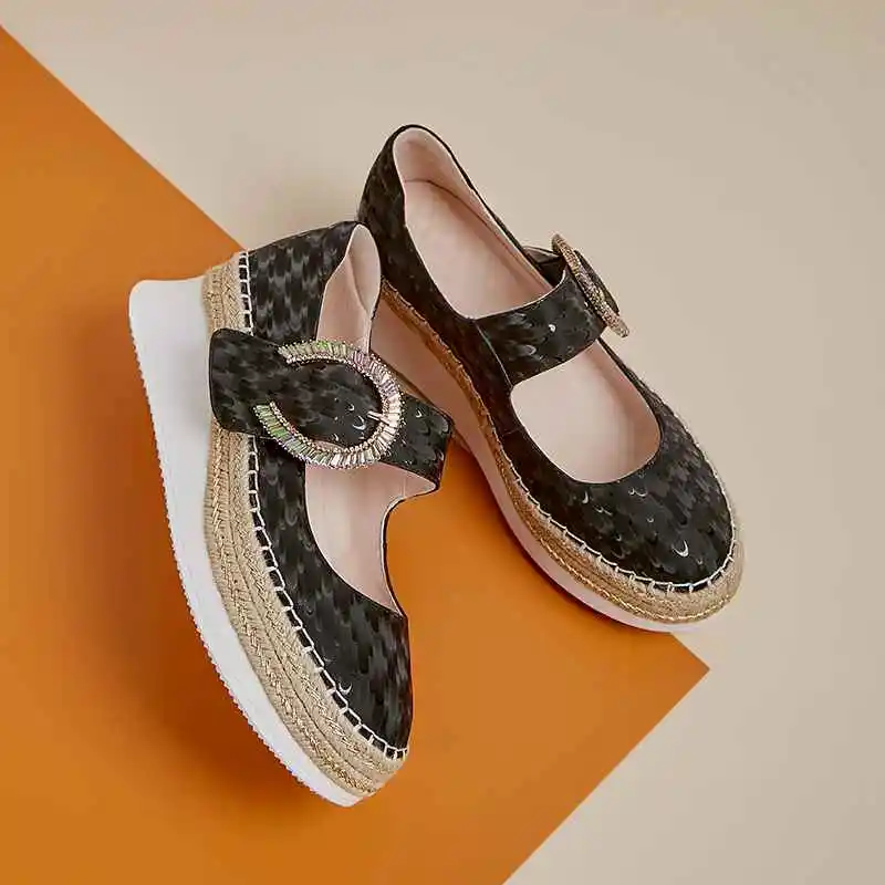 Женские туфли лодочки из натуральной кожи на толстой подошве с пряжкой и круглым