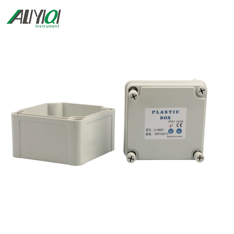 للبيع حافظة مشروع إلكترونية بلاستيكية مقاومة للماء ، صندوق 100 × 100 × 75 مللي متر ، 1 صندوق ، 140 قطعة