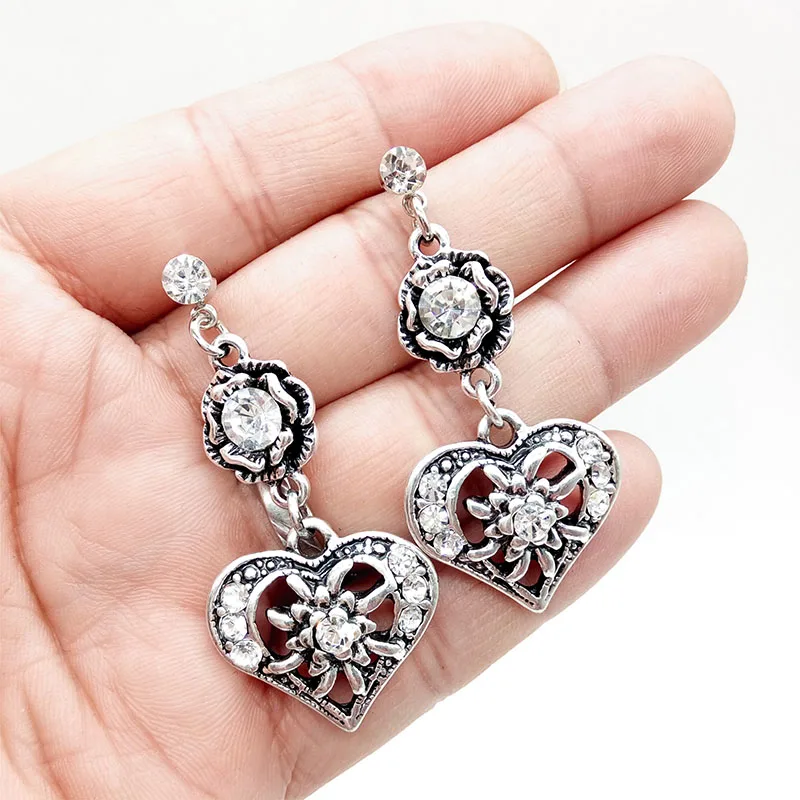 

Fashion New Vintage Silver Alloy Flower Long Earrings for Women Rhinestone Dangle Heart Stud Earrings 2023 Jewelry Free Shipping