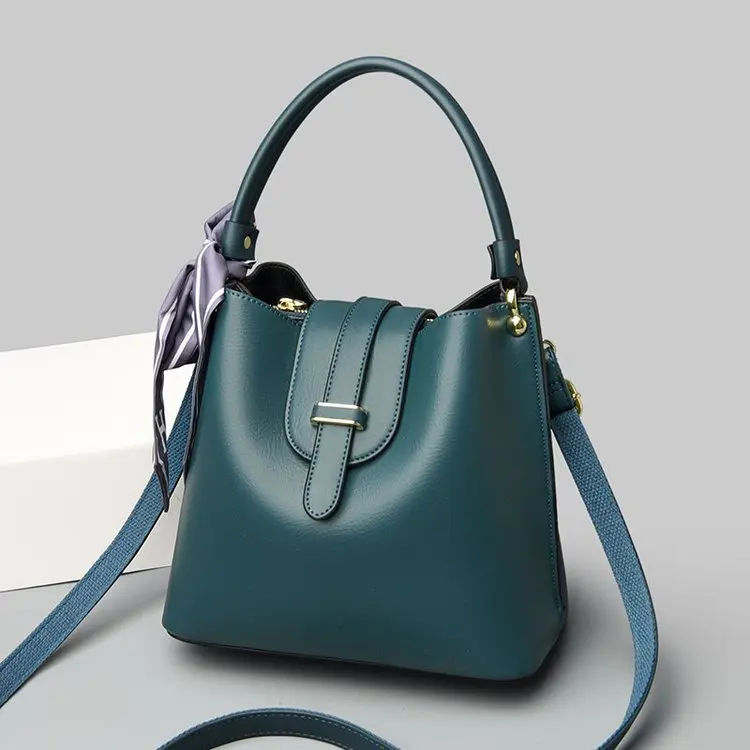 

Модная трендовая роскошная дизайнерская сумка, женская кожаная повседневная винтажная сумка через плечо для женщин, корейские черные и бел...