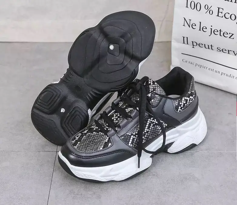 New fashion brand sneakers Woman Shoes Pu leather Leopard Platform outdoor sneakers women sports shoes Ladies Plus size 36-42