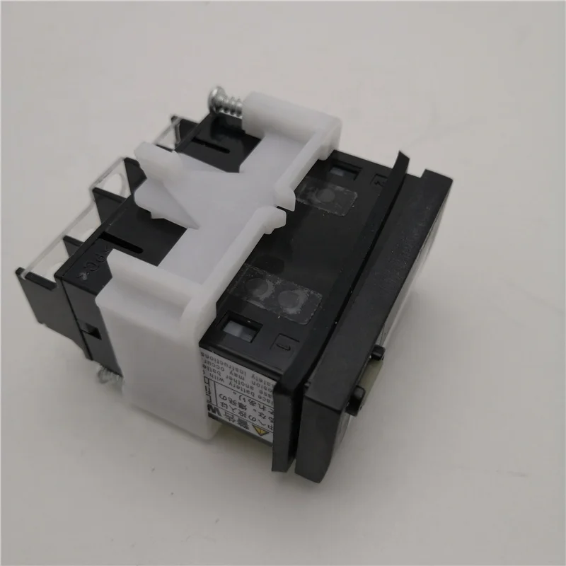 

OMRON H7ET-NV1-B Self-powered Totalizer Time Counter