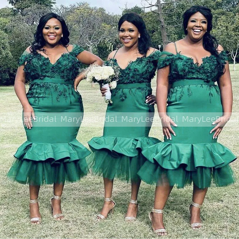 Платье-Русалка женское короткое с открытыми плечами зеленого цвета большого