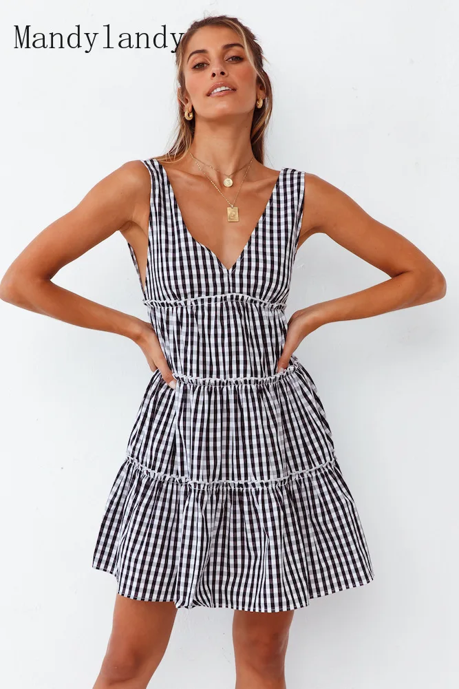 

Mandylandy Summer Sexy Plaid Pleated Dress Women's Casual Sleeveless Slim Fit V-neck Backless High Waist Dress