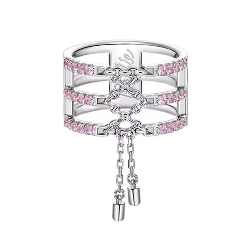 

Женское кольцо из серебра 925 пробы, с фианитом