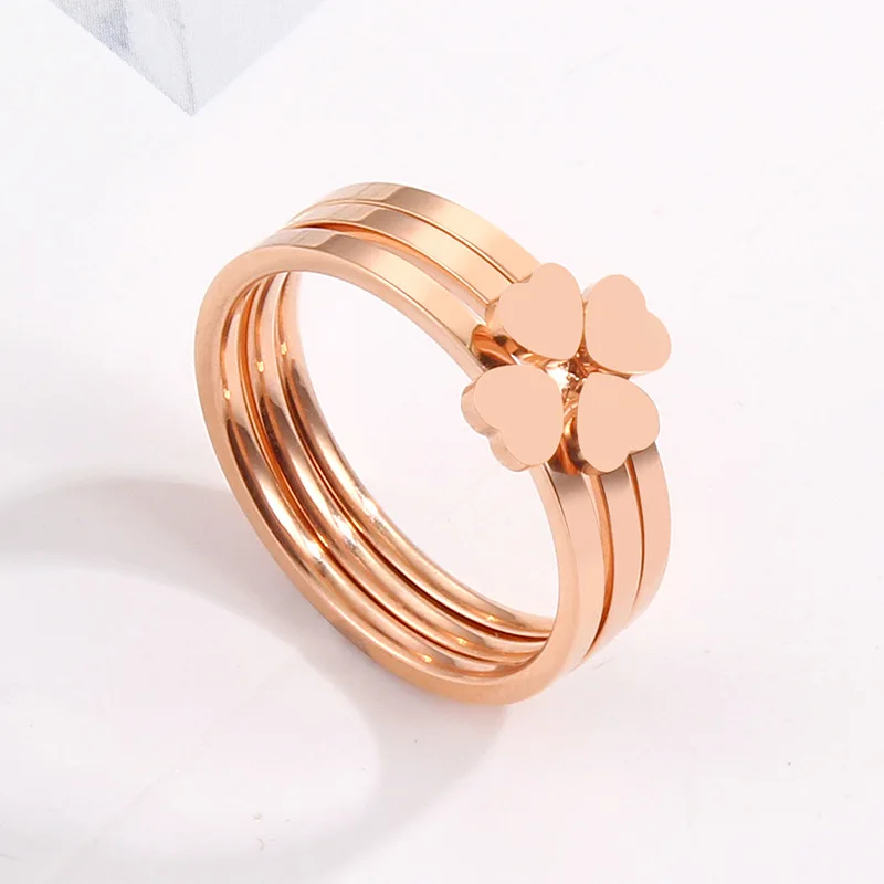 

Creative Three-piece Couple Titanium Steel Four-leaf Clover Ring Women's Peach Heart Three-in-one Combination Fashion Ring