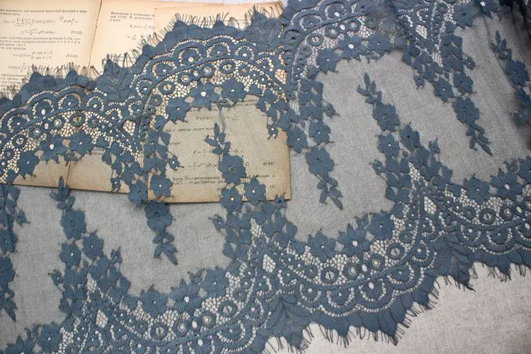 3 метра 35 см ширина черные белые красные ресницы кружевная отделка цветы нижнее