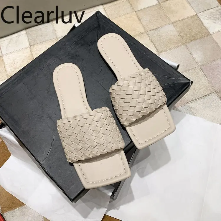 Сандалии женские на плоской подошве модная обувь с квадратным носком плетеные