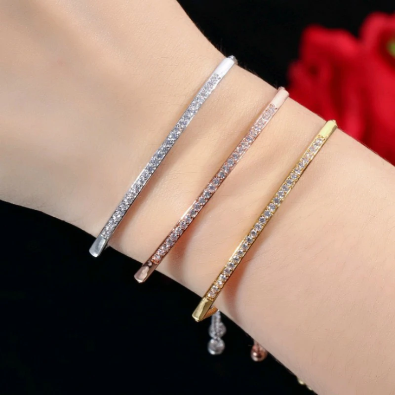 

Korean version of creative exquisite hand jewelry micro-inlaid zircon inlaid rhinestone single-row curved adjustable bracelet