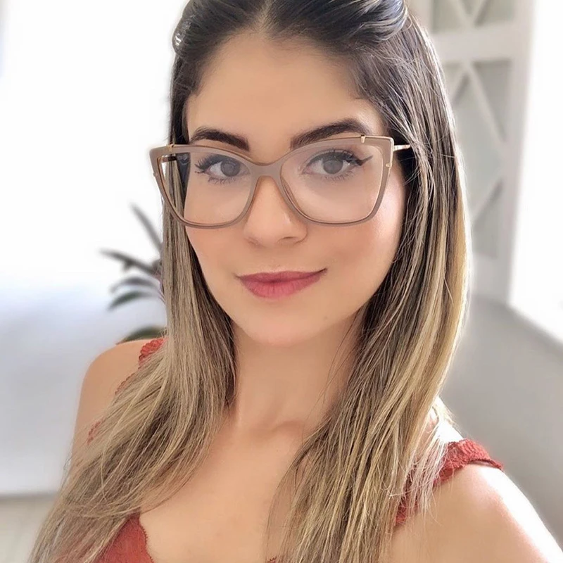 

Vintage Metal Square Anti-blue Glasses Frame Women Fashion Comfortable Computer Eyeglasses Female Transparent Oculos Feminino