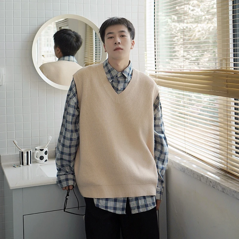 

Sweater Vest Men Solid V-neck Sleeveless Sweaters Mens Knitting Vests Streetwear Korean Style Simple Oversized Knitted Couples