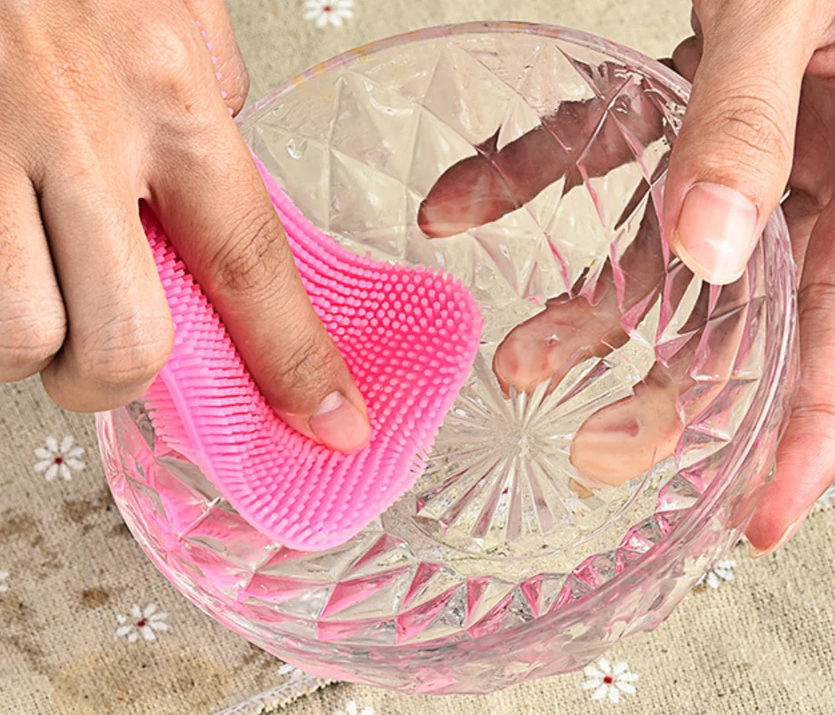 

Multifunctional Silicone Brush Kitchen Dishwashing Sourcing Pad Decontamination Pot and Bowl Cleaning Brush Anti Hot Table Mat