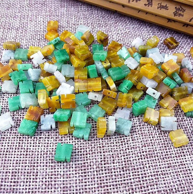 Натуральный жадеит десять тысяч символов пуговицы три цвета узел маленькие