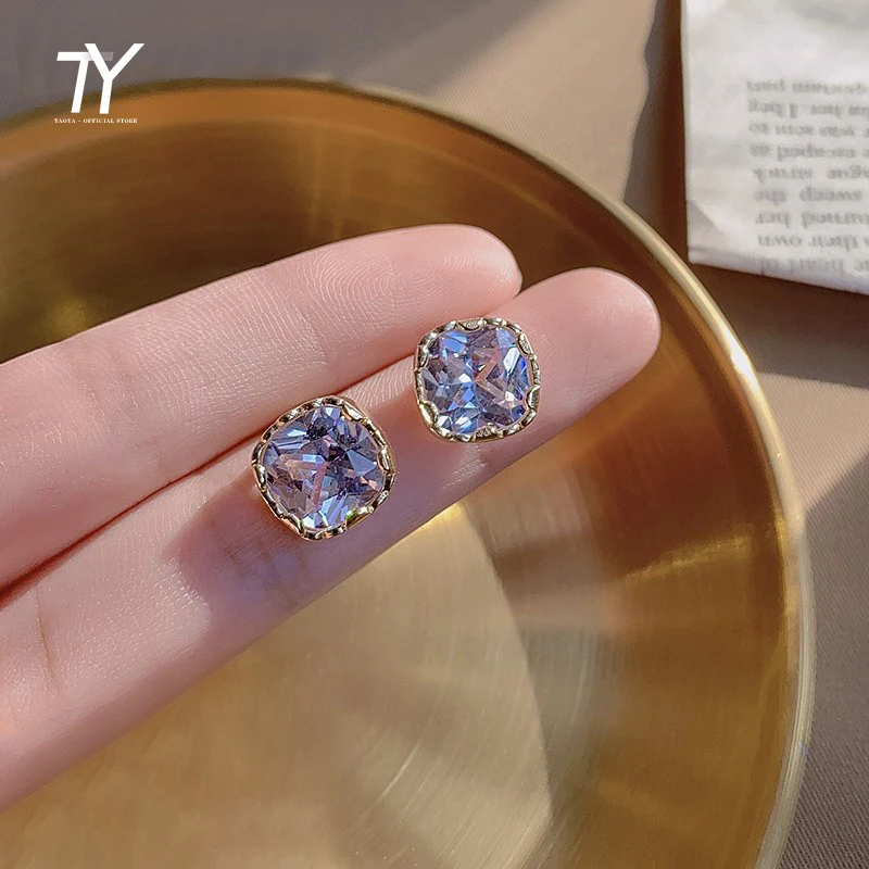 

Minimalist Classic Geometry Square Zircon Gold Earrings For Woman Korean Fashion Jewelry Party Goth Girls Sexy Stud Earrings