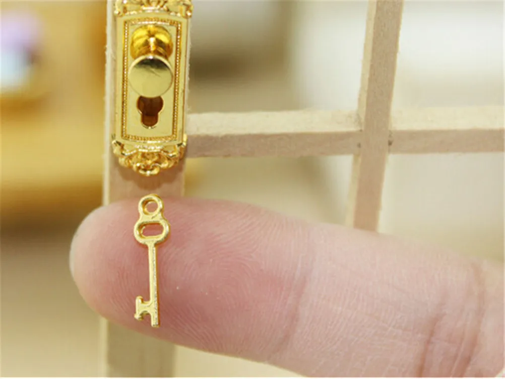 Door Accessory Lock With Keys toy Doll house Miniature Brass Knobs Plate with Keyhole Set | Игрушки и хобби
