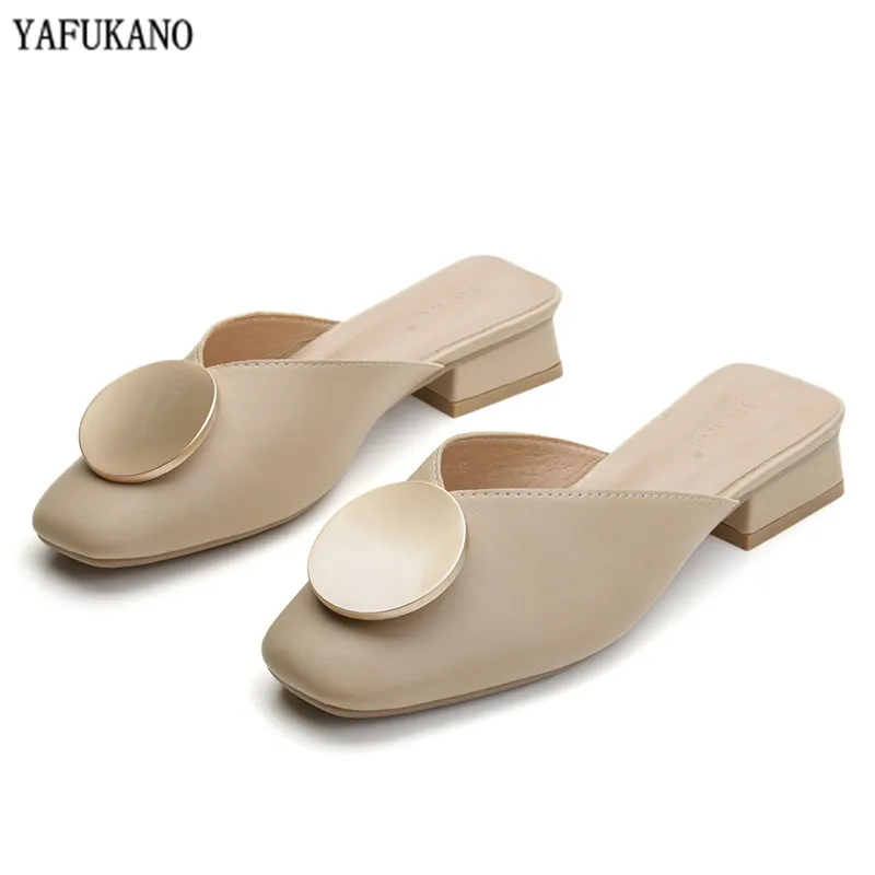 2020 Брендовые женские тапочки с квадратным носком Открытые белые шлепанцы на